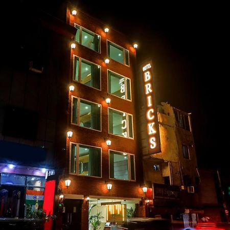 Hotel Bricks, Karol Bagh, Nové Dillí Exteriér fotografie
